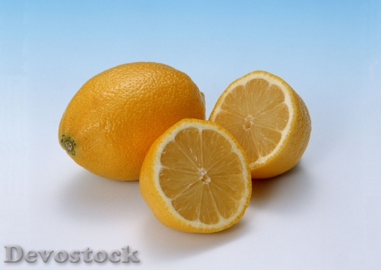 Devostock Lemon With Slice