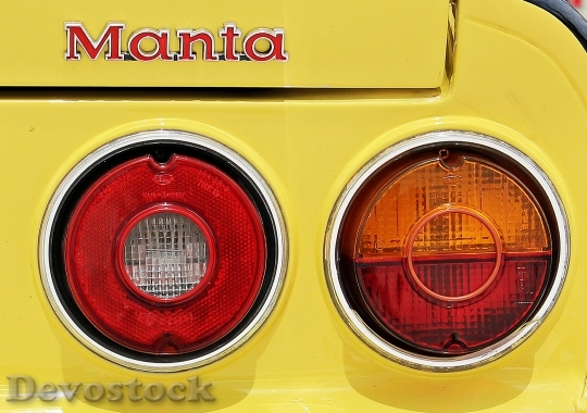 Devostock Manta Auto Oldtimer Yellow 0