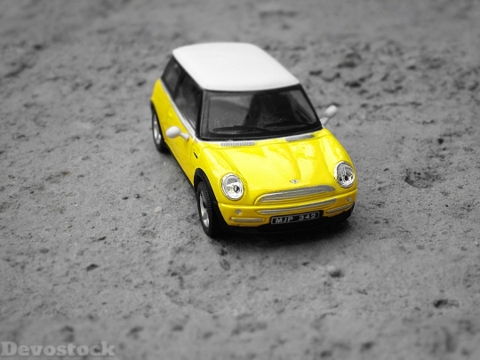 Devostock Mini Cooper Yellow Macro