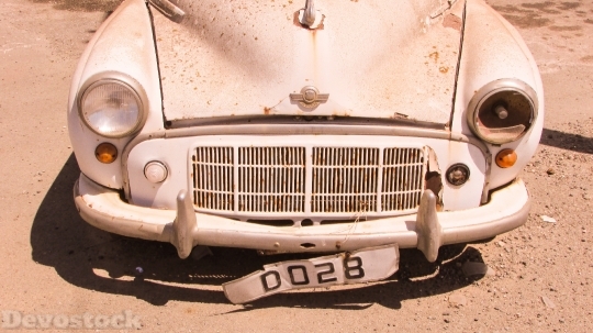 Devostock Morris Car Old Abandoned 0