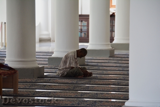 Devostock Mosque Praying Muslim Islam