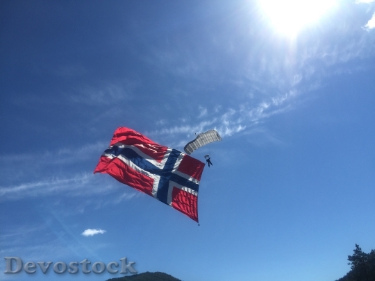 Devostock Norwegian Flag Parachute Sky