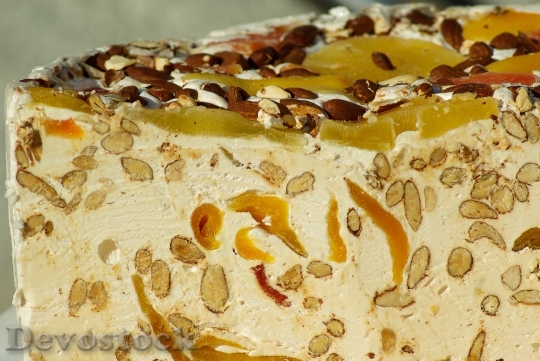 Devostock Nougat Almonds Honey Candied