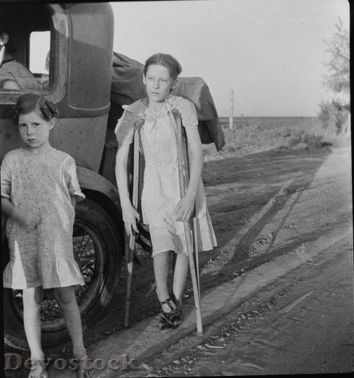Devostock Oklahomachildrencrutches1935lange