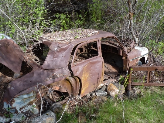 Devostock Old Abandoned Car Car