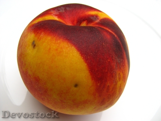 Devostock Peach Fruit Yellow Red