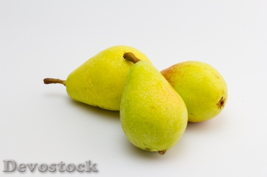 Devostock Pear Fruit Mature Yellow