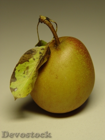 Devostock Pear One Single Fruit