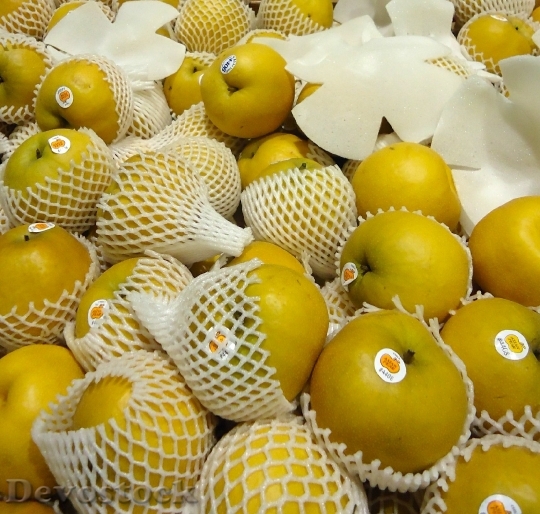Devostock Pears Asian Market Fruit