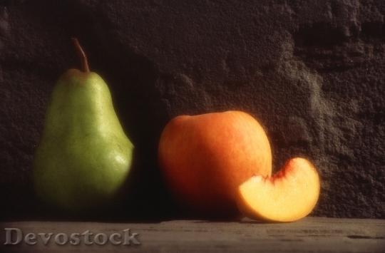 Devostock Pears Fresh Cut Fruit
