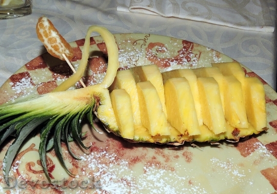 Devostock Pineapple Dish Restaurant Cutting