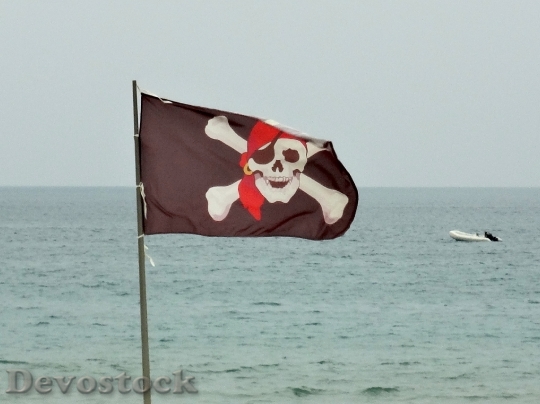 Devostock Pirates Flag Skull Crossbones