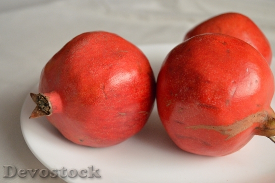 Devostock Pomegranate Fruit Red Sweet