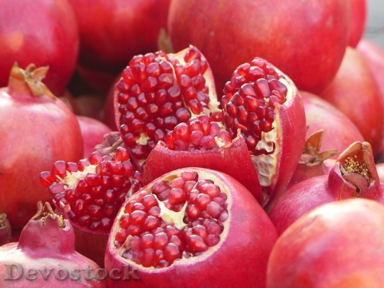 Devostock Pomegranate Iran Fruit Red