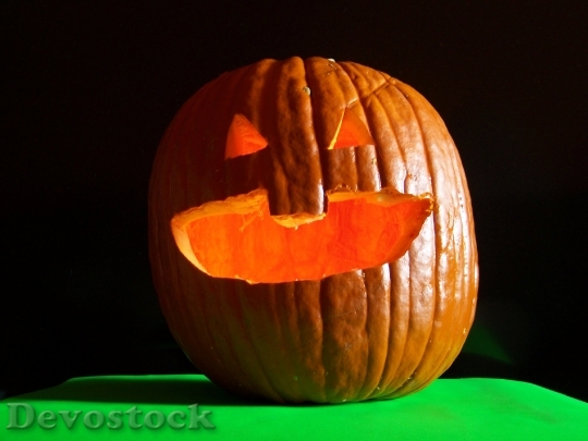 Devostock Pumpkins Scary Face Carved