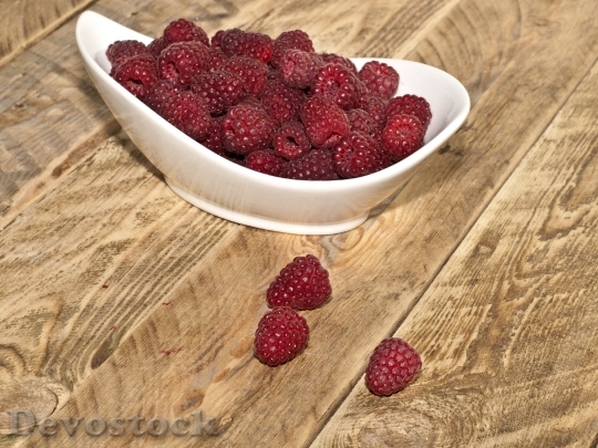 Devostock Raspberries Fruit Summer Fruits