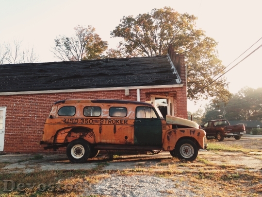 Devostock Rustic Vehicle Vintage Retro