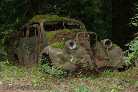 Devostock Rusty Car Old Classic