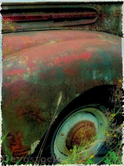 Devostock Rusty Old Truck Tire