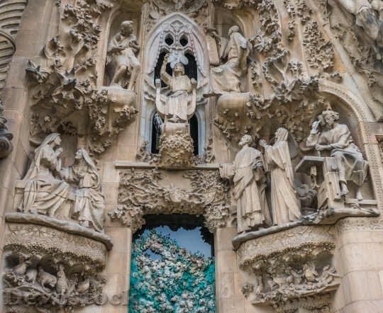 Devostock Sagrada Familia Cathedral Exterior