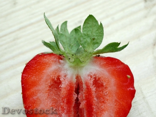 Devostock Sliced Strawberry Fruit