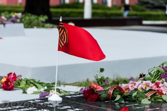 Devostock Soviet Red Flag Headstone