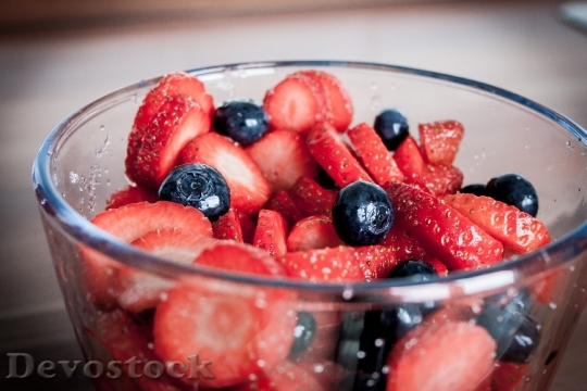 Devostock Strawberries Berries Bowl Salad 0