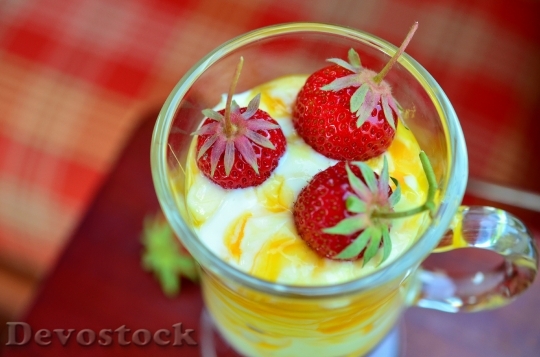 Devostock Strawberries Dessert Glass Sweet