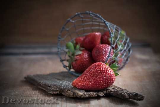 Devostock Strawberries Red Ripe Sweet 0