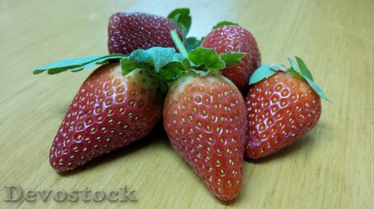 Devostock Strawberry Red Fresh Organic