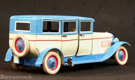 Devostock Tin Car Toy Old 0