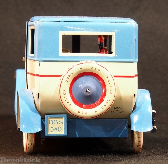 Devostock Tin Car Toy Old 3
