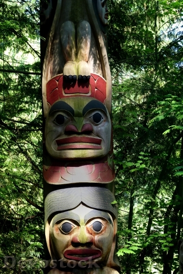 Devostock Totem Native Art Totem
