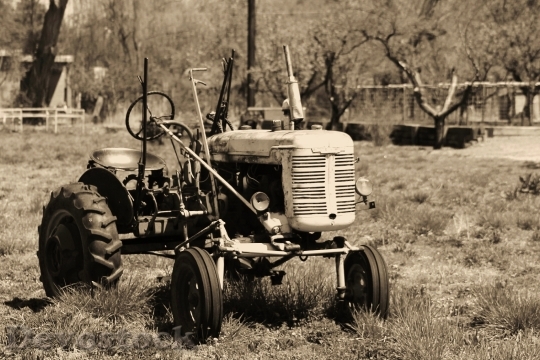 Devostock Tractor Retro Farm Farming