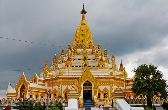 Devostock Travel Worship Pray Pagoda