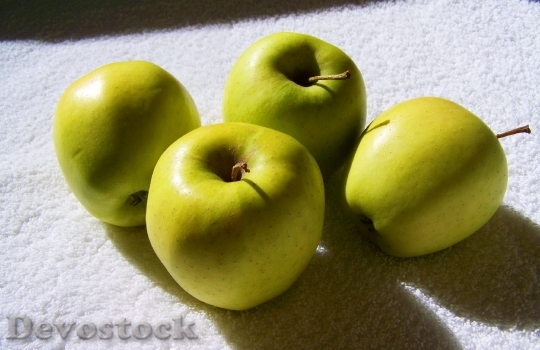 Devostock Yellow Green Apple Fruit