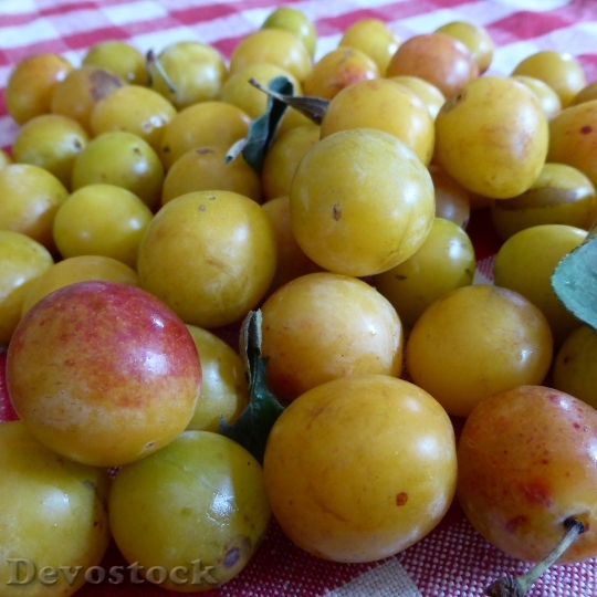 Devostock Yellow Plums Fruit Vitamins 1