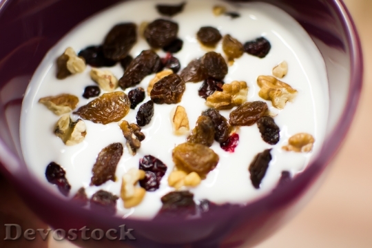 Devostock Yoghurt Fruit Nuts Walnut