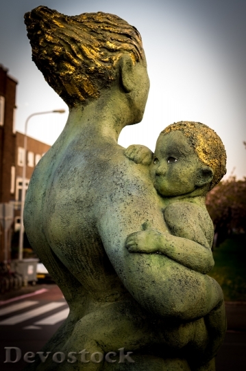 Devostock Art Statue Child 94