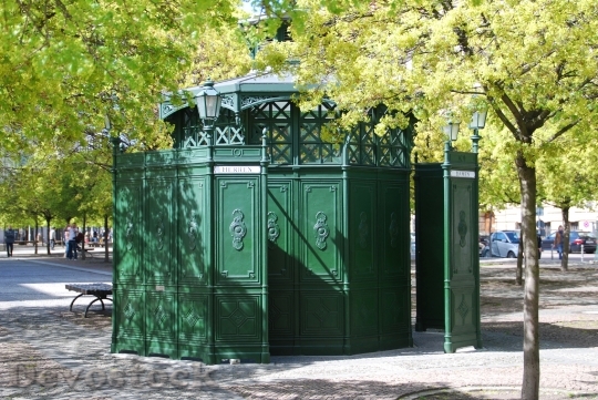Devostock Berlin Coffee Octagon Toilet