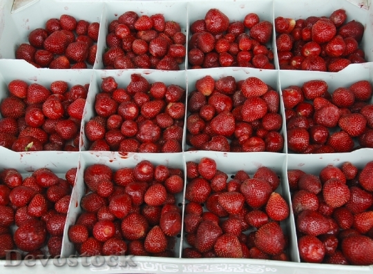 Devostock Berries Strawberries Healthy Sweet