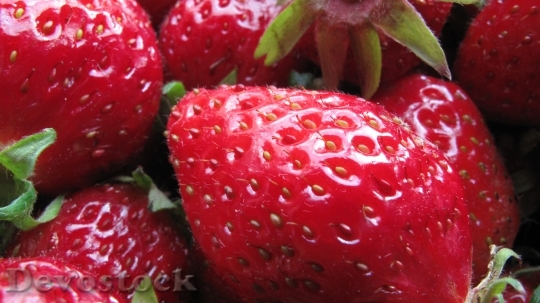 Devostock Berries Strawberries Macro Healthy 1