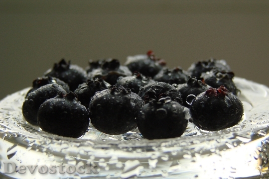 Devostock Berries Water Glass Drops