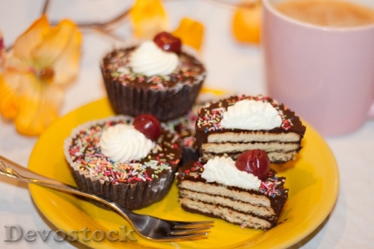 Devostock Cake Tart Pastries Small 0