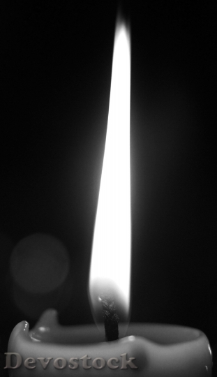 Devostock Candle Flame Light Candlelight