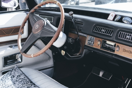Devostock Car Vintage Steering Wheel 8927 4K