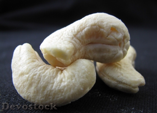 Devostock Cashew Nuts White Nuts