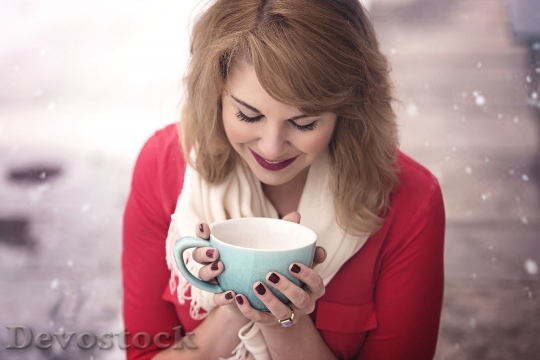 Devostock Coffee Cup Woman Girl