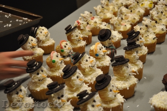 Devostock Cupcakes Snowmen Food Christmas 0