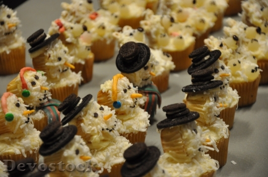 Devostock Cupcakes Snowmen Food Christmas